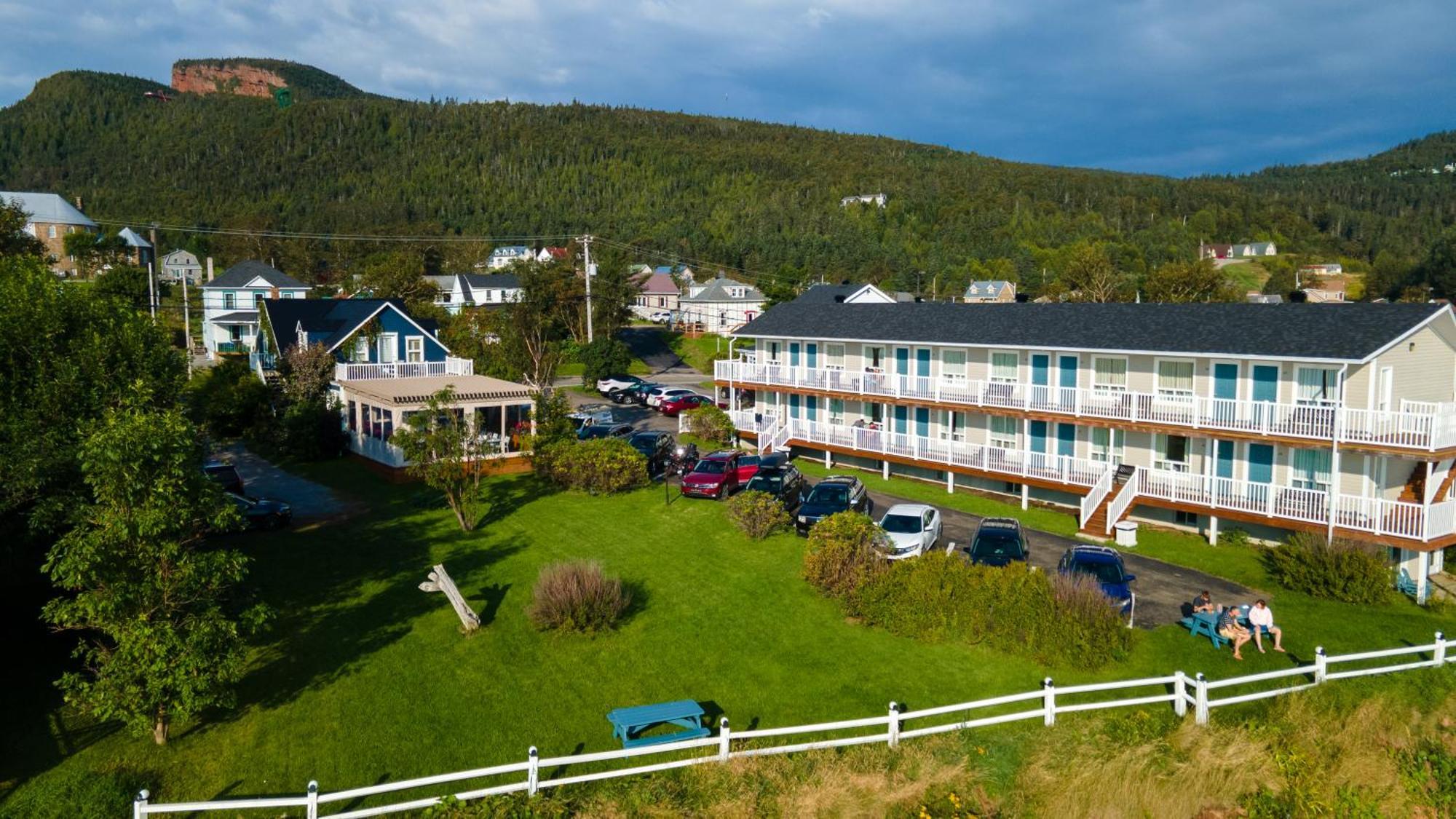 Hotel Les Trois Soeurs ペルセ エクステリア 写真